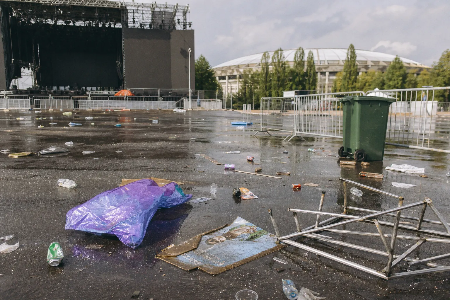 Худшие образы звезд на фестивале Lollapalooza 2026: разбор модных провалов